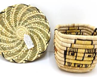 2 Native American Baskets: New With Tags Tohono O'odham Devil's Claw Flat Basket &.Hopi Basket
Lot #: 111