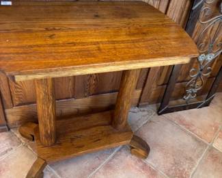 Vintage Wooden Side Table
A sturdy, vintage wooden side table with a rich, natural finish. Its timeless design complements any living space or entryway.