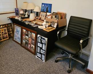 Frames, pictures, nice office chair, table lamps