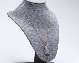 Dyed Agate Pendant w/AJC 1/20 12K Gold Filled Chain Necklace