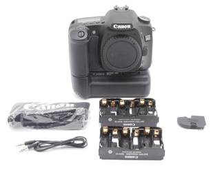 Canon EOS 30D DSLR Camera (Body)