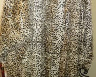 2X Ladies Leopard Light Overcoat