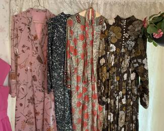 Vintage Womens Clothing