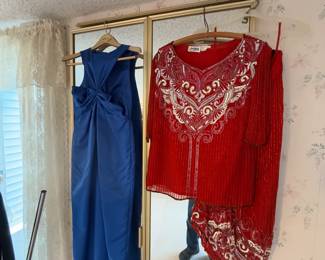 Vintage Womens Clothing