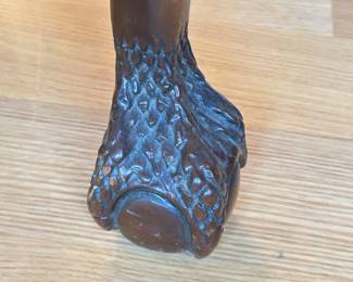 Claw feet on Beautiful Vintage Ming Heritage End Table~