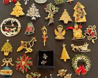 Vintage More Christmas Pens  Earrings 3  Some Signed