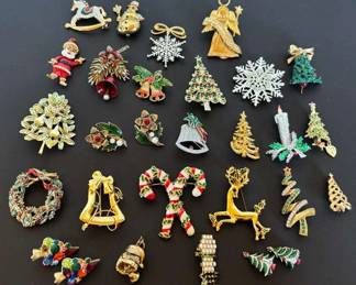 Vintage More Xmas Pins 2  Some Signed