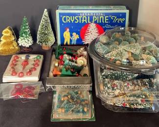 Vintage Newer Christmas Trees  Bottle Brush, Wood 