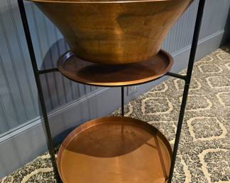 Smith & Hawken Wash Basin bid #172