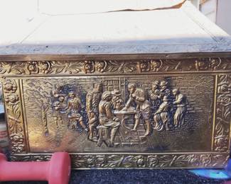 This is one side of the box wooden box