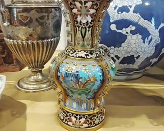 Chinese vase and hundreds of other collectible items
