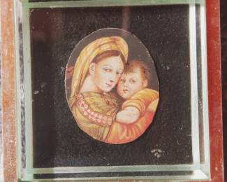 This is also one-up miniature painting on bone This is elephant teeth mother Mary miniature beautiful painting with lots of details painted under magnify glass it took over two weeks