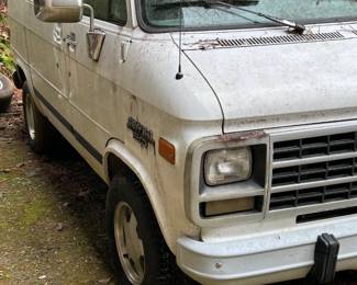 Chevy Work Van G Series. Fires up and no warning lights.
