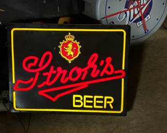 Strohs Beer Lightbox Neon