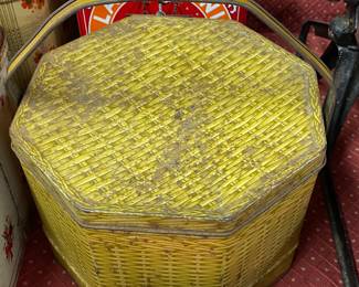 Tin Litho Loose Wiles Sunshine Biscuit Tin