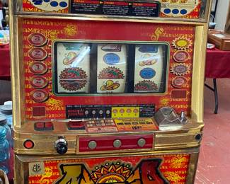 Azteca Table Slot Machine