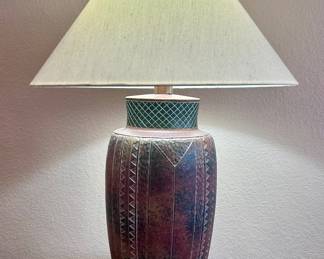 Table lamp