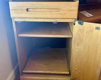 Large corner wood office workspace (has cabinets with rolling drawers)