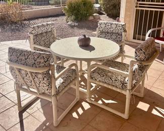 Outdoor patio table and 4 chairs