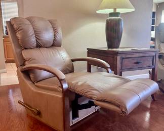 Reclining leather armchairs (set of 2)