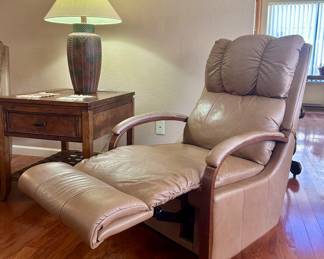 Reclining leather armchairs (set of 2)