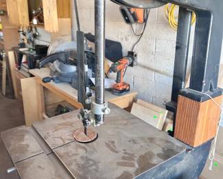 Band saw