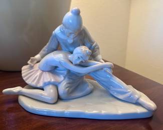 ballet girl sculpture