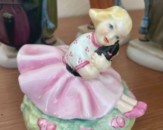 Little girl in tutu sculpture 