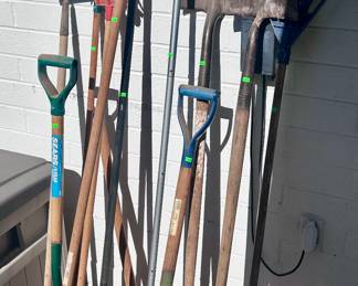outdoor landscaping tools