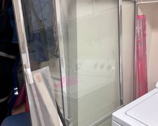 Shower sliding doors