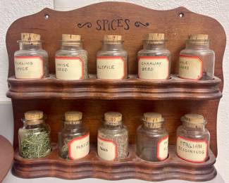 Wood spice organizer holder