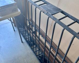 Car roof mounted rack