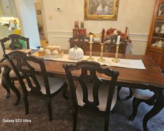 another view of the dining room set