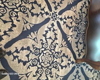 larger carpet, no pet home