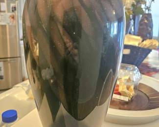 another view of the fab vase