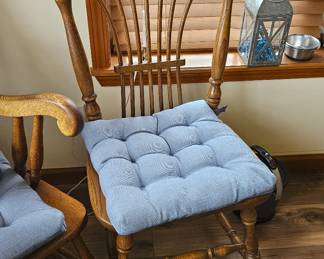 One of 4 chairs kitchen table chairs