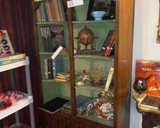 Items Located In The Dining Room