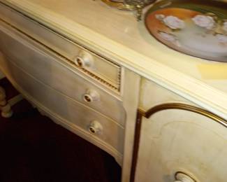 Items Located In The Dining Room