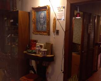 Items Located In The Dining Room