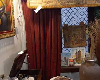 Items Located In The Dining Room