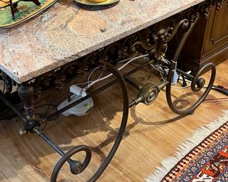 Mable Top Pastry Table