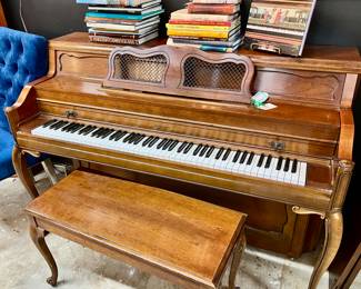 Everett Steel Framed Upright Pian0