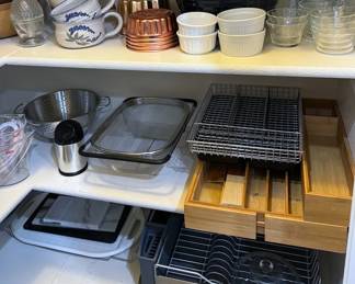 Assorted cookwares