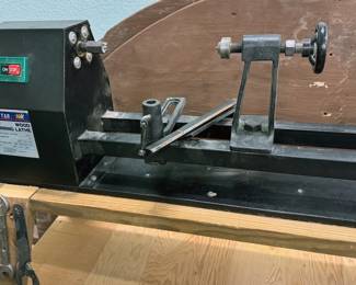 Tri Star wood turning lathe (table mounted)