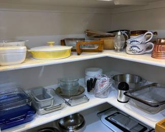 Assorted cookwares