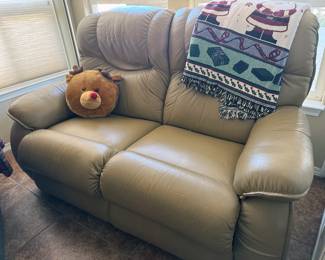 Loveseat recliner