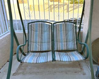 Outdoor swing set