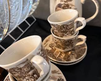 Homestead tea set with 4 cups/saucers + teapot