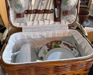 Picnic basket