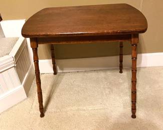 ANTIQUE TABLE